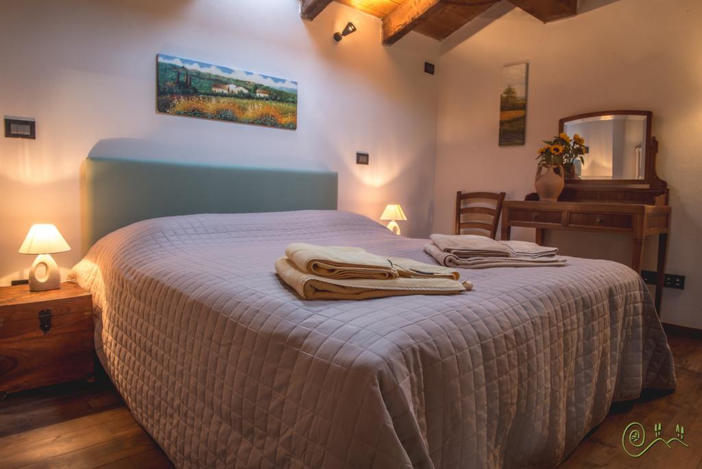 Locanda Camera Con Vista Bed & Breakfast Faenza Room photo