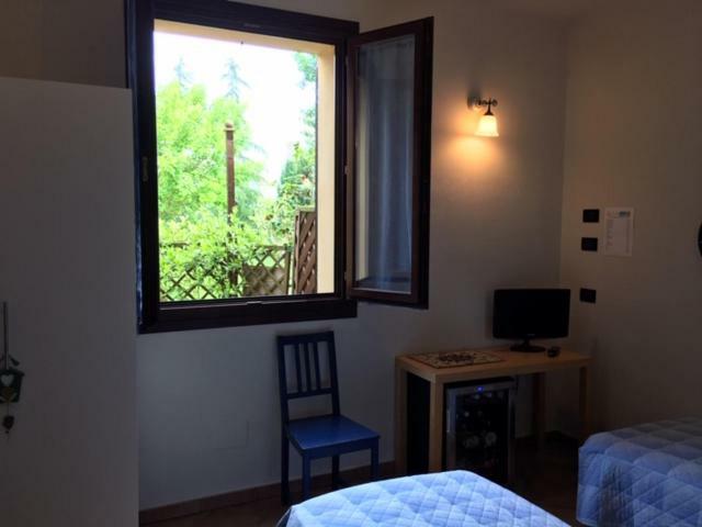 Locanda Camera Con Vista Bed & Breakfast Faenza Exterior photo